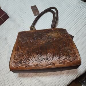 QUINCY BOOTS NWT 100% GEN LEATHER TOOLED SATCHEL BAG